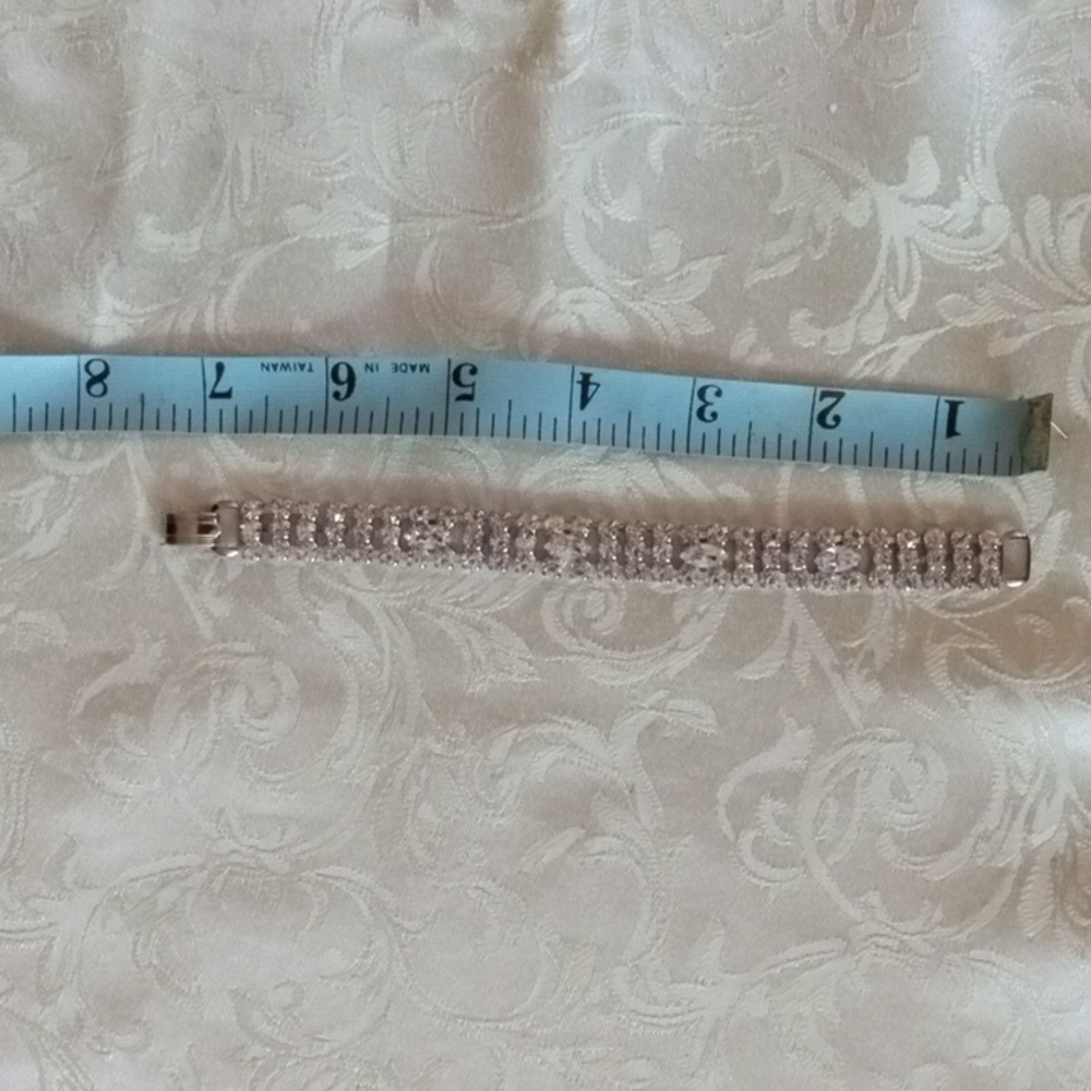 Vintage clear rhinestone bracelet